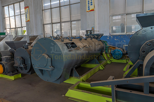 內(nèi)蒙古臨河10萬噸羊糞有機(jī)肥生產(chǎn)線價格多少錢?哪個廠家好?