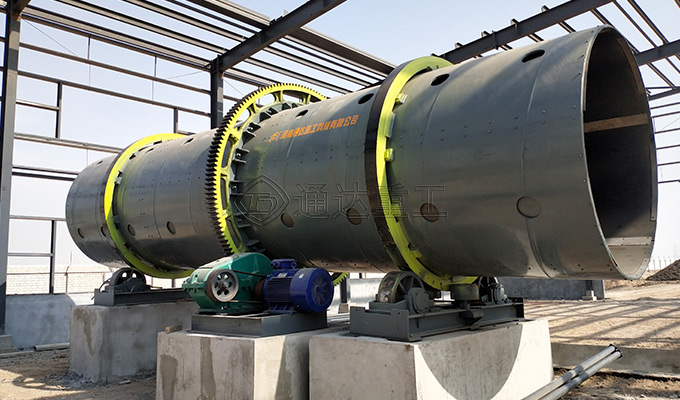 新型有機肥專用造粒機用途特點，內(nèi)轉(zhuǎn)攪齒造粒機結(jié)構(gòu)原理