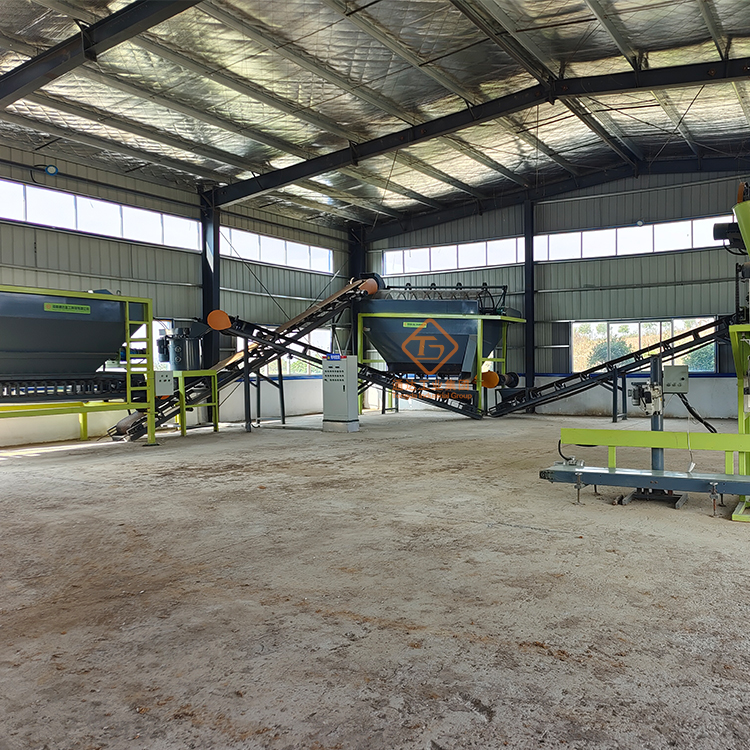 鴨糞小型有機肥設(shè)備多少錢一套?都配備哪些設(shè)備